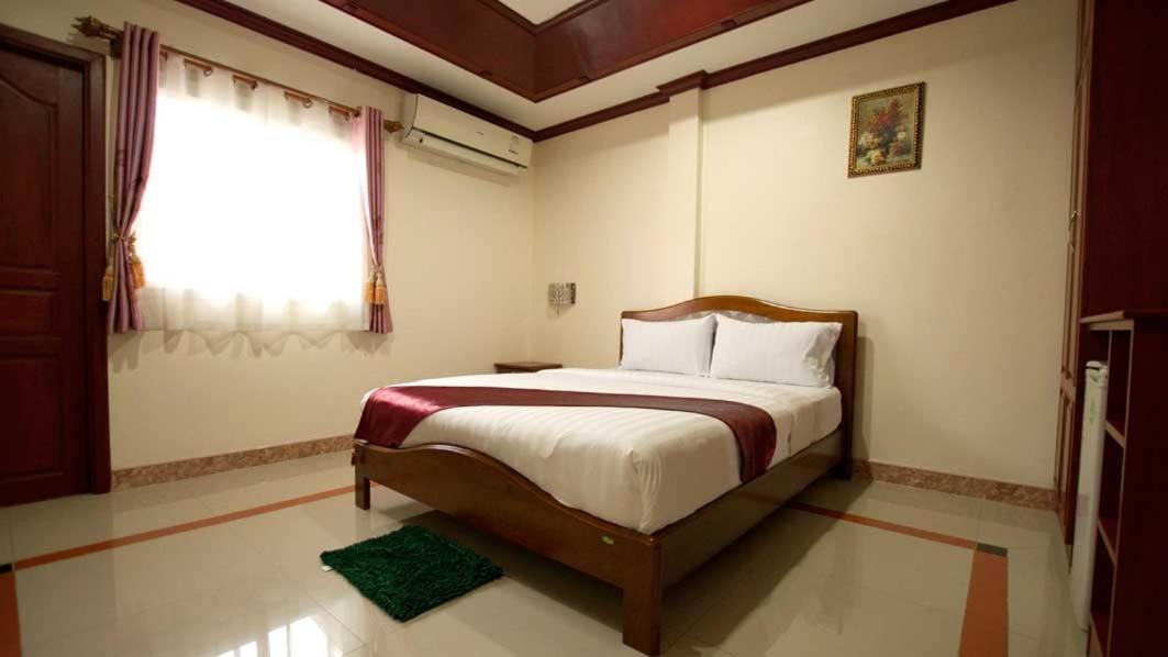 Bluebird Inn Pattaya Exteriér fotografie