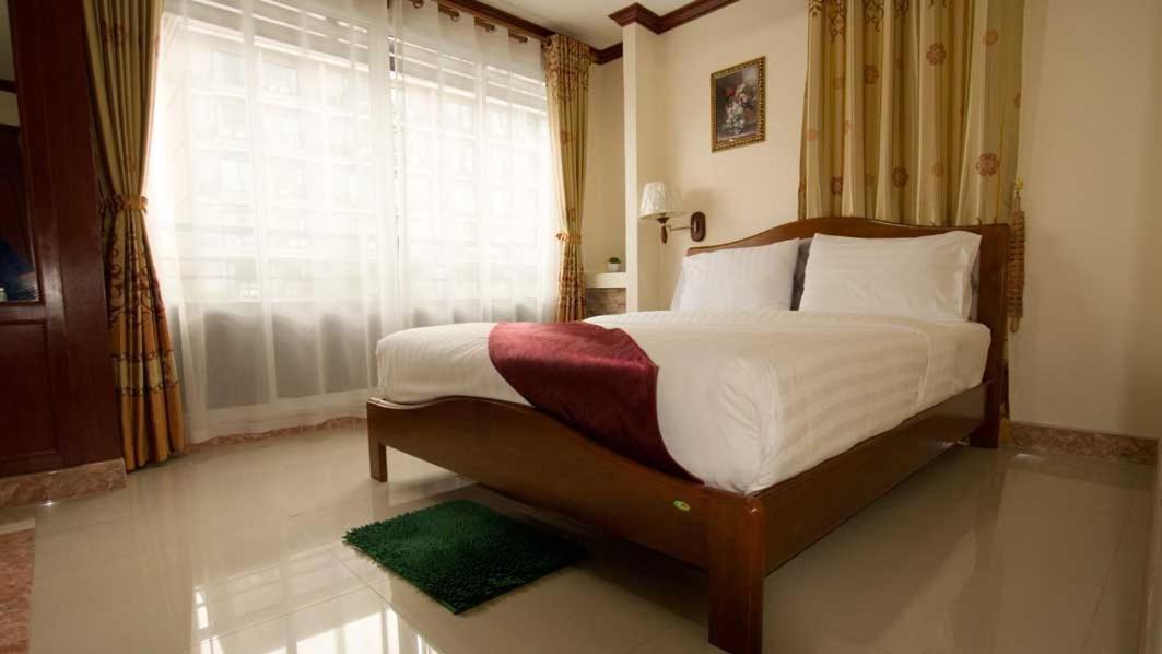 Bluebird Inn Pattaya Exteriér fotografie