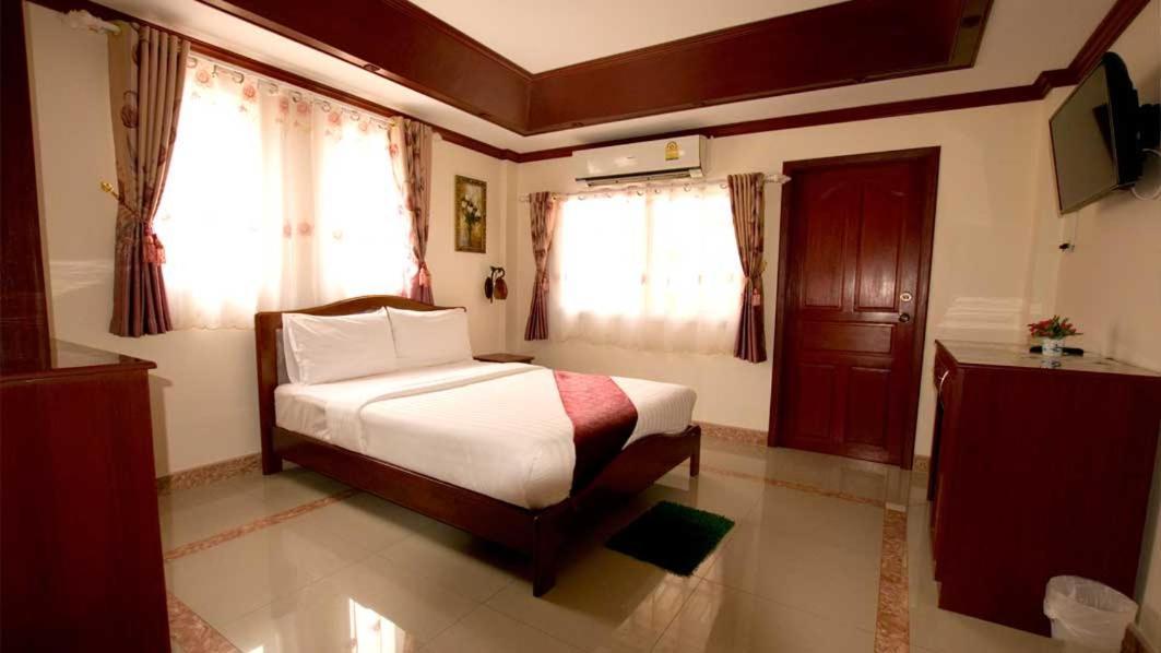 Bluebird Inn Pattaya Exteriér fotografie